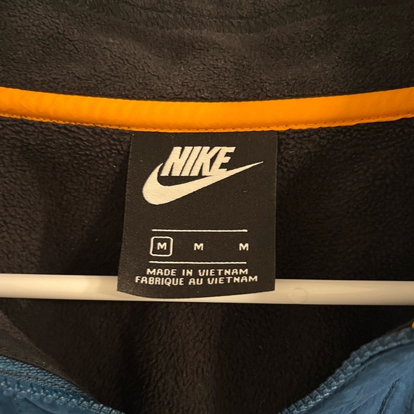 NIKE Cropped Quarter-zip - Picture 3 of 4